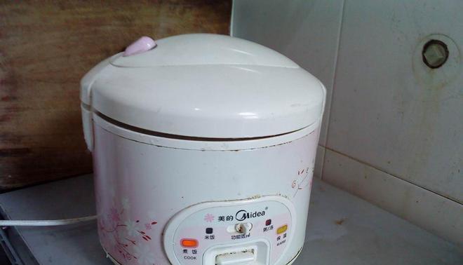 电饭煲漏气问题解决方法（快速修复漏气电饭煲的有效措施）