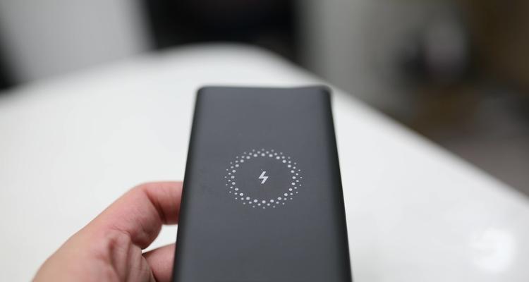 解决米家投影仪镜头闪灯问题的有效方法（应对米家投影仪镜头闪灯的技巧和建议）