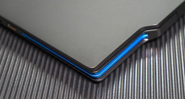 荣耀游戏本v700评测怎么样？性能和散热表现如何？