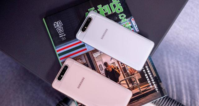 窄边屏翻转屏全面屏你看好哪种？