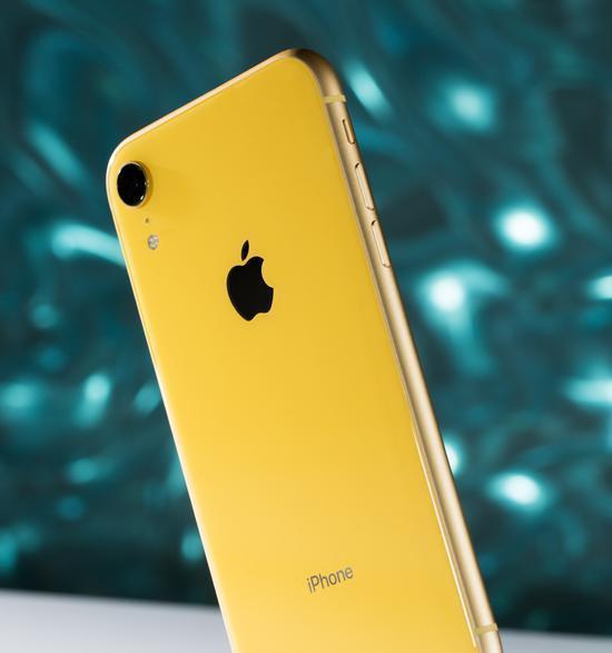 iPhone SE第二代值得购买吗？性能与价格对比分析？