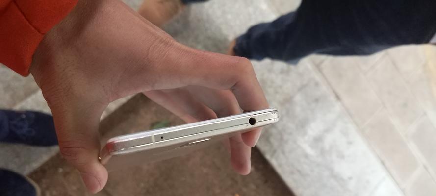 OPPO R7 Plus价格是多少？购买时需要注意什么？