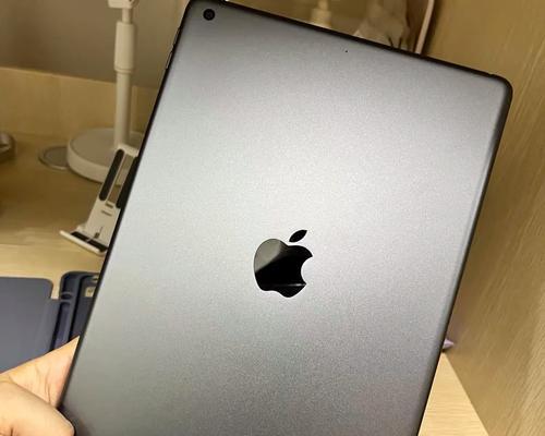iPad1代与iPad2代的区别是什么？购买时应该考虑哪些因素？