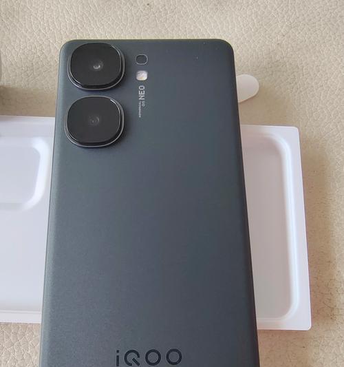 iqoo9pro和iqoo9哪个更值得购买？详细对比评测！