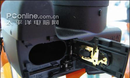 长焦相机取景器异物如何清除？