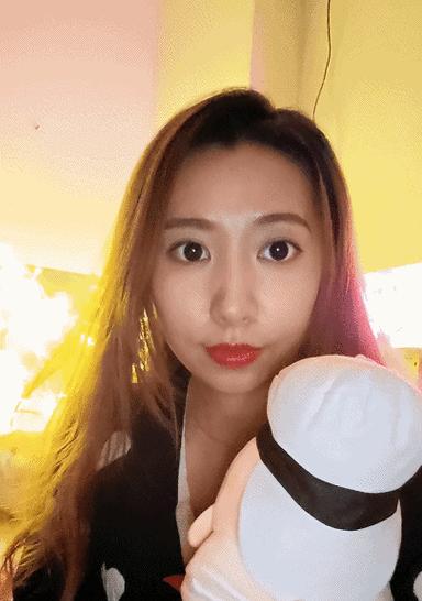 手机拍照时突然变亮是什么原因？
