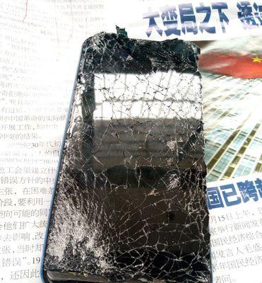 手机摔后拍照抖动的原因是什么？