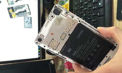 电脑关机后声音持续响动的原因是什么？