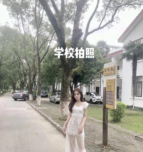 学校使用小相机拍照时手机如何配合？