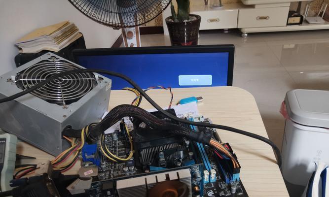 功耗小电脑显示器不亮怎么办？如何快速排查故障？