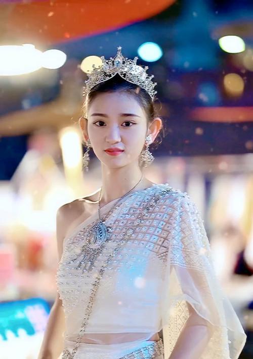 超越格莱美镜头在手机上的使用技巧是什么？