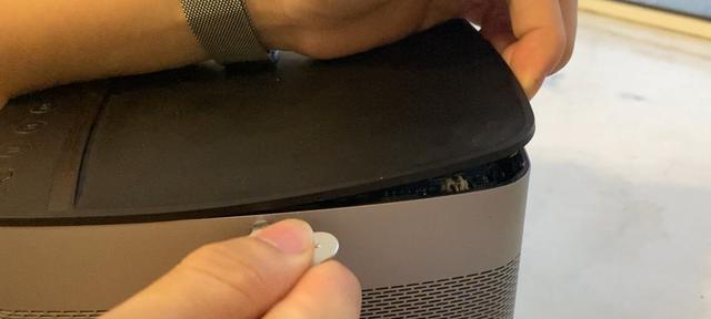 投影仪拆解安装的视频教程在哪里？投影仪拆解安装需要注意什么？