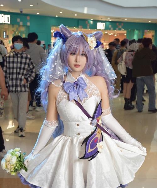 漫展穿裙子时如何用手机拍照？