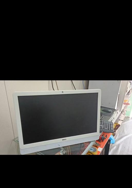 电脑屏幕亮红灯黑屏是什么问题？