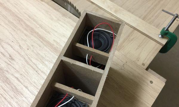 等压放大音箱的正确使用方法是什么？使用时应注意什么？