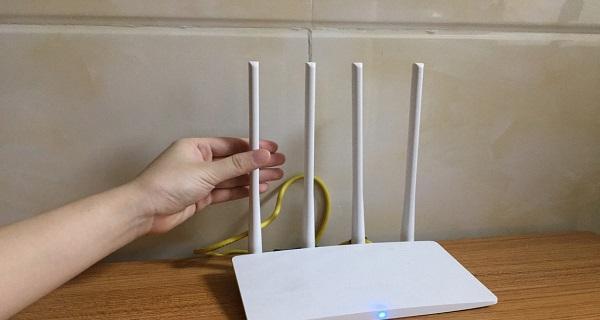 路由器红灯闪烁代表什么问题？