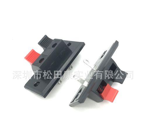单排三柱充电器接线时应注意哪些安全问题？
