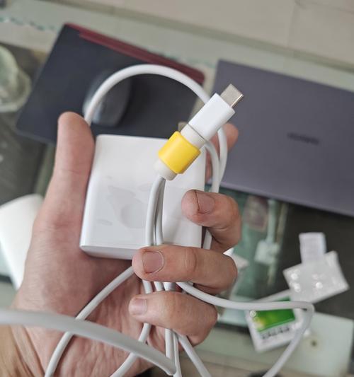 笔记本充电器需要散热吗？多少瓦的充电器更安全？