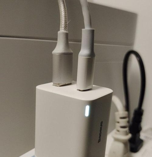 倍思充电器发烫是正常现象吗？发烫的原因是什么？