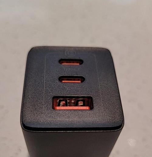 倍思充电器发烫是正常现象吗？发烫的原因是什么？