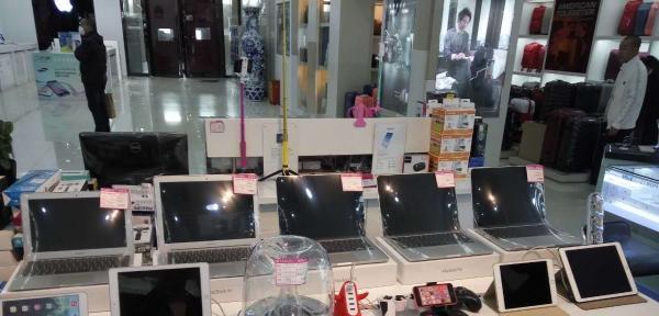 杉川电脑配件店的具体位置在哪里？如何联系杉川电脑配件店？