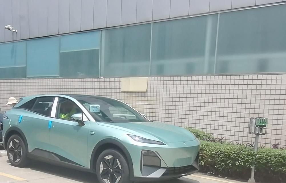 深蓝s7电车充电器功率是多少瓦？充电器选择标准是什么？