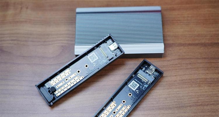 西数移动硬盘外壳拆解方法是什么？拆解时需要注意什么？