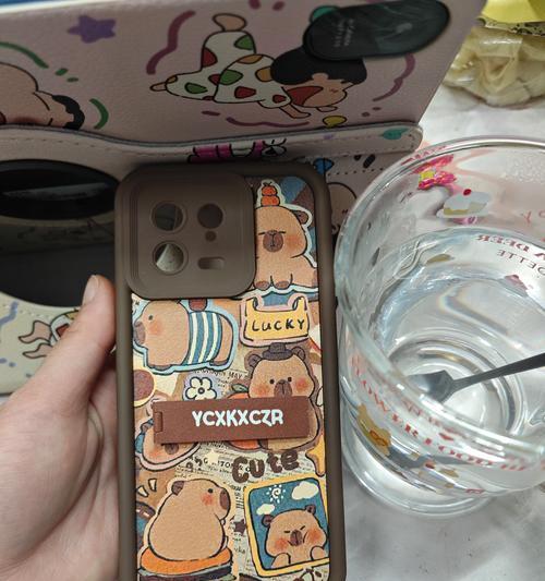 手机保护壳摄像头裸露的解决方法是什么？