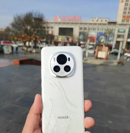 荣耀后置像苹果的手机是什么？设计灵感来源还是巧合？