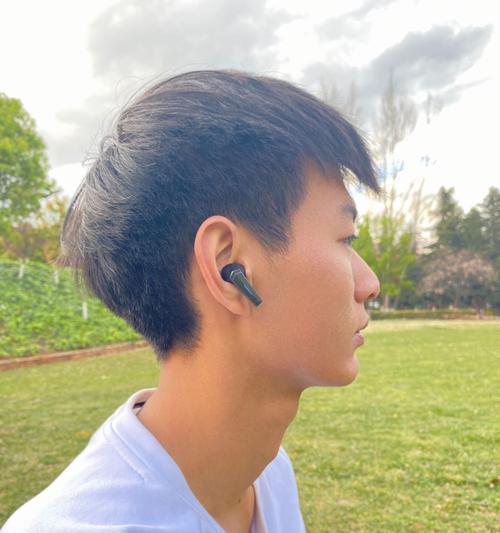联想耳机蓝牙佩戴方法是什么？